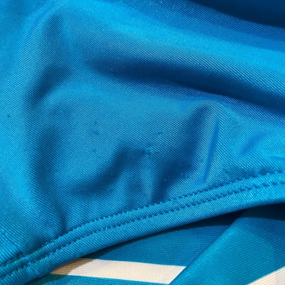 SOLD ✅ Gymboree 2-Piece Swimsuit size 4 - Picture 3 of 4